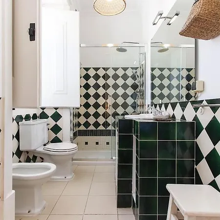 Apartment Dom Dinis Terrace Lissabon