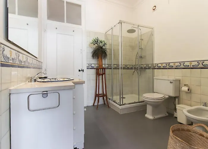 Dom Dinis Terrace Lissabon